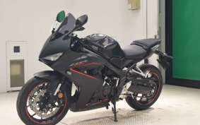 HONDA CBR650R E-Clutch 2026 RH17