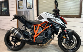 KTM 1290 SUPER DUKE R 2020 V3940