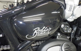 TRIUMPH BONNEVILLE BOBBER 2025