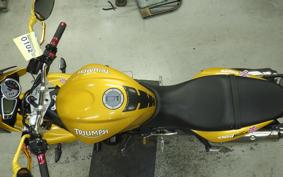 TRIUMPH STREET TRIPLE 2011