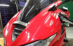 TRIUMPH DAYTONA 675 2009