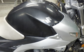 SUZUKI GSR600 2006