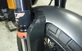HUSQVARNA SVARTPILEN 125 2000