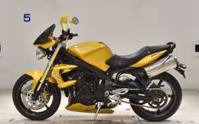 TRIUMPH STREET TRIPLE 2011