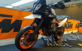 KTM 890 SMT TS640