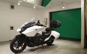 HONDA NM4 VULTUS -02 2014 RC82