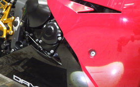 TRIUMPH DAYTONA 675 2013