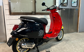 VESPA PRIMA BEIGE RA125 MICKEY