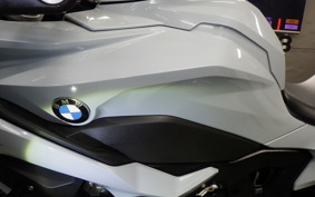 BMW S1000XR 2021