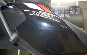 TRIUMPH STREET TRIPLE R 2021