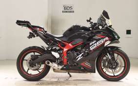 KAWASAKI ZX-25R 2023 ZX250E