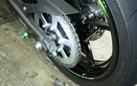 KAWASAKI ZX-25R 1982 ZX250E