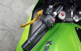 KAWASAKI ZX 1200 NINJA R 2004 ZXT20A