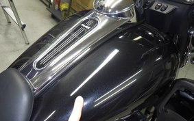 HARLEY FLHX 1690 2013