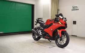 YAMAHA YZF-R15 2025