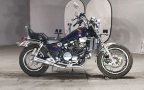HONDA MAGNA 750 RC09