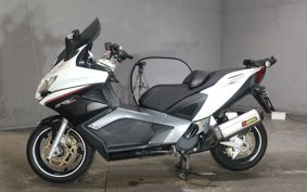 APRILIA SRV850 2015 M5
