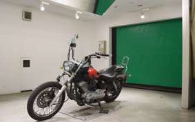 YAMAHA DRAGSTAR 250 VG02J