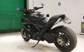 DUCATI DIAVEL 2016