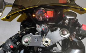 SUZUKI GSX-R1000 2005 B6121
