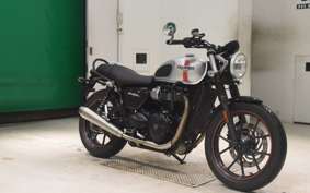 TRIUMPH STREET TWIN 2016