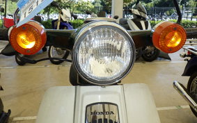 HONDA C50 SUPER CUB C50