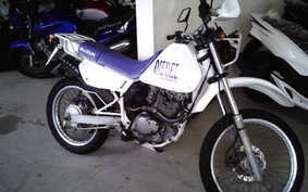 SUZUKI DJEBEL 200 (DR200SE) SH42A
