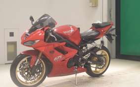 TRIUMPH DAYTONA 675 2009