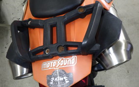 KTM 990 SUPERMOTO 2015