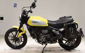 DUCATI SCRAMBLER ICON 2015