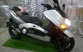 YAMAHA T-MAX 2001 SJ02