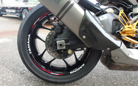 YAMAHA YZF-R1 2015 RN39