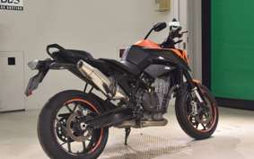 KTM 890 DUKE 2023