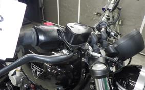 TRIUMPH BONNEVILLE BOBBER 2026
