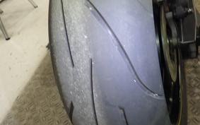 YAMAHA YZF-R1 2013