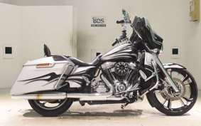 HARLEY FLHXSE 1800CVO 2015