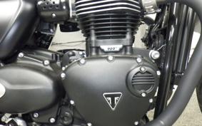 TRIUMPH STREET TWIN 2018