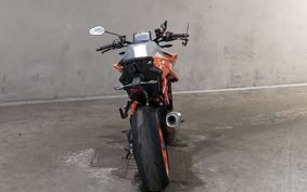 KTM 1290 SUPER DUKE R 2024 V3940