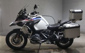 BMW R1250GS ADVENTURE 2023 0M11