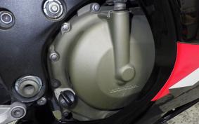 HONDA CBR600F GEN 3 2002 PC35