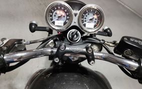 TRIUMPH BONNEVILLE T100 2022 DAD70G