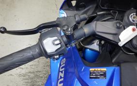 SUZUKI GSX-8R 2024 EM1AA