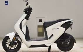 HONDA EM1 e: 2001 EF16