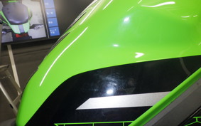 KAWASAKI ZX-25R ZX250E