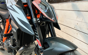 KTM 1290 SUPER DUKE R 2020 V3940