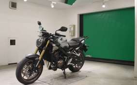 HONDA CB650R E-Clutch 2025 RH17