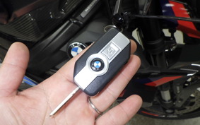 BMW M1000R 2023