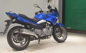 SUZUKI GSR250S