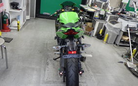 KAWASAKI ZX-25R ZX250E