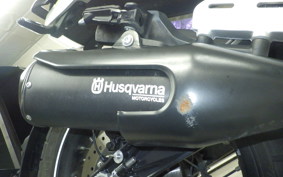 HUSQVARNA SVARTPILEN 401 2023